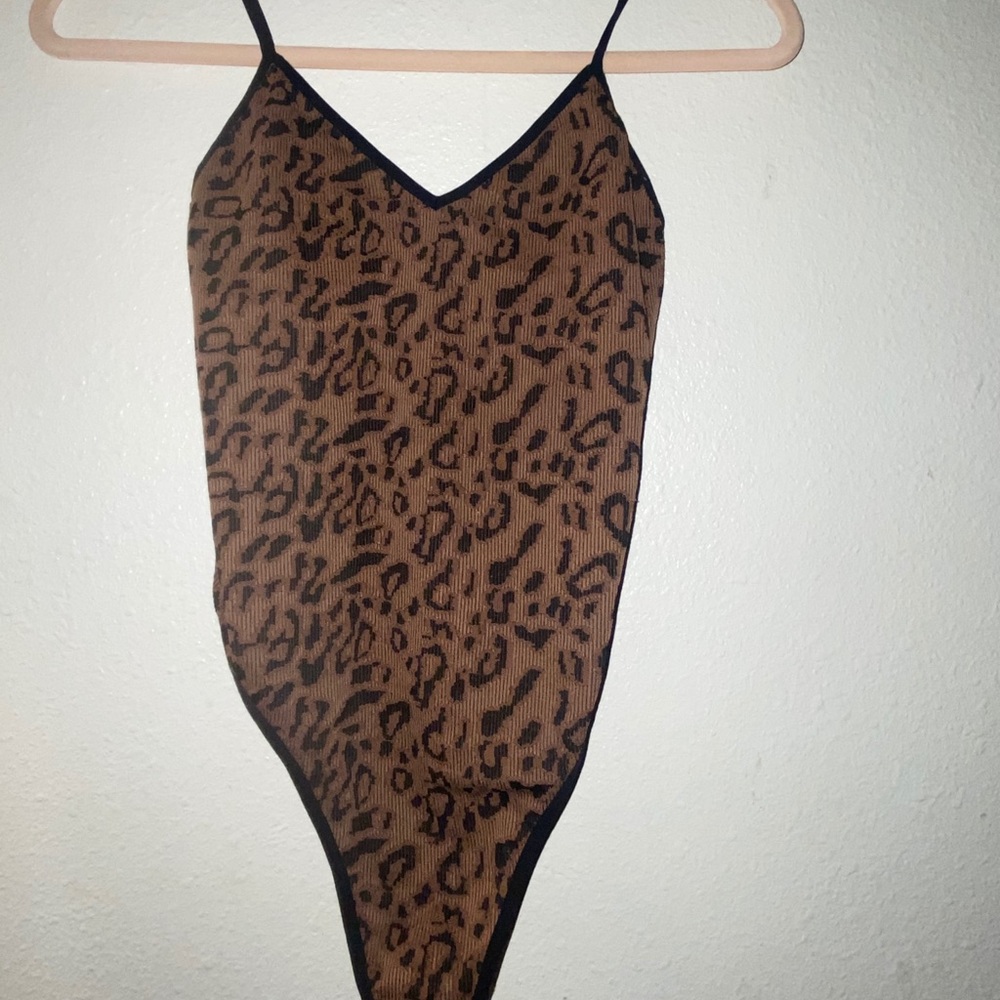 Leopard bodysuit very cute